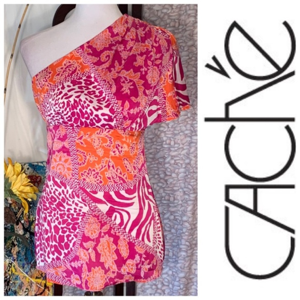 Cache orange and pink jungle designed top.